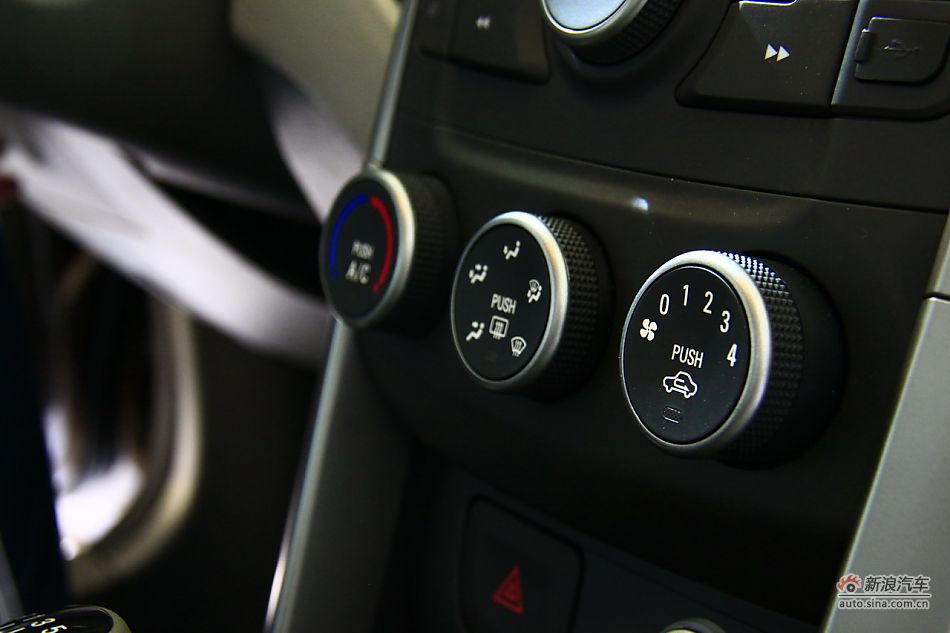 上汽通用五菱宝骏630