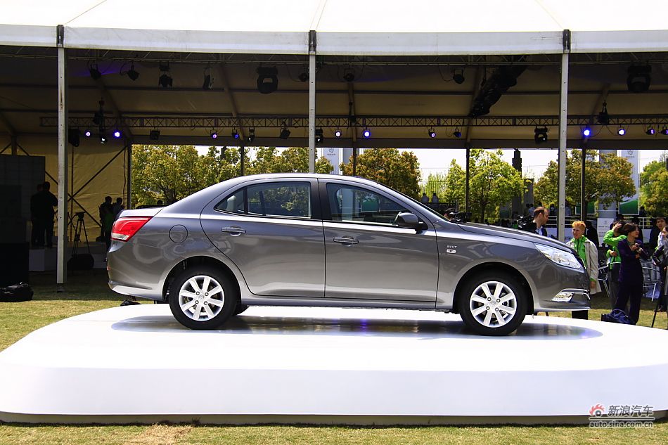 上汽通用五菱宝骏630