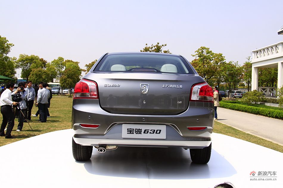 上汽通用五菱宝骏630