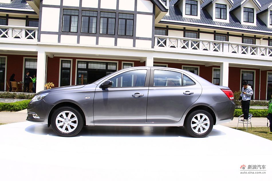 上汽通用五菱宝骏630