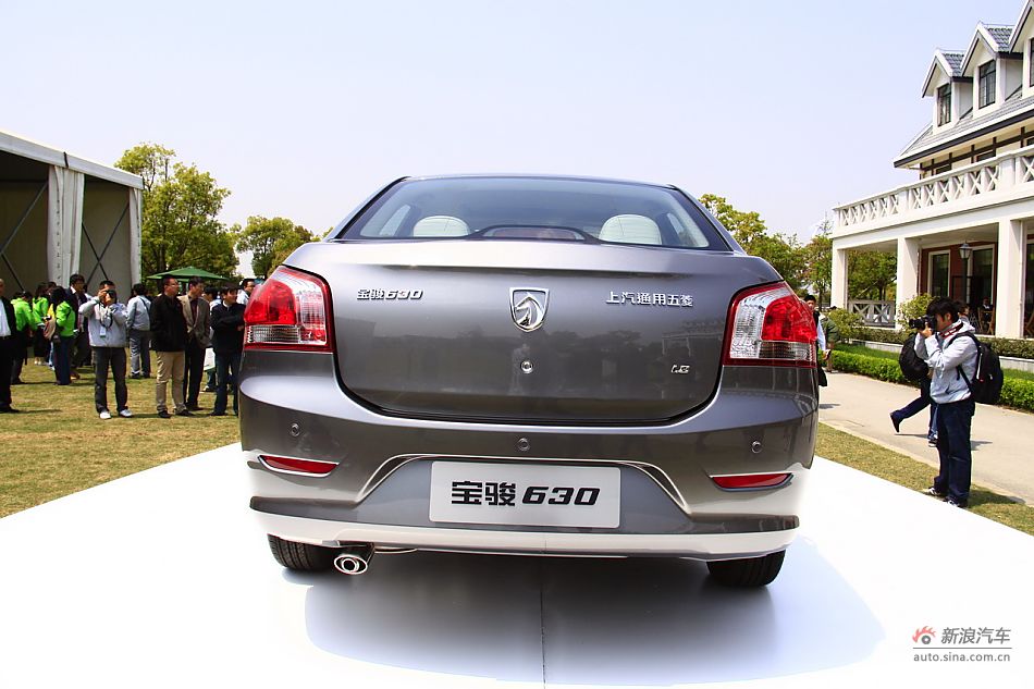 上汽通用五菱宝骏630
