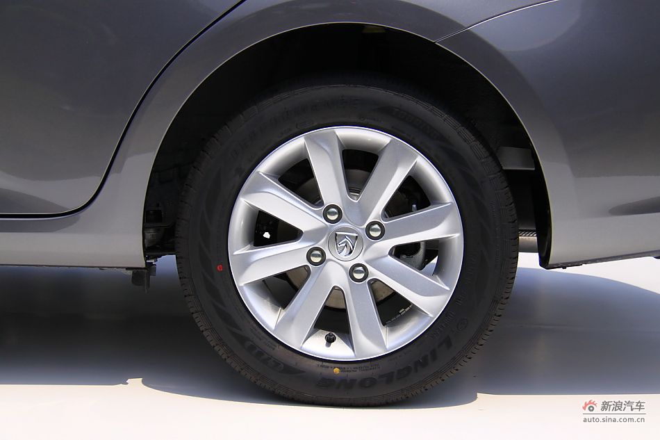 上汽通用五菱宝骏630