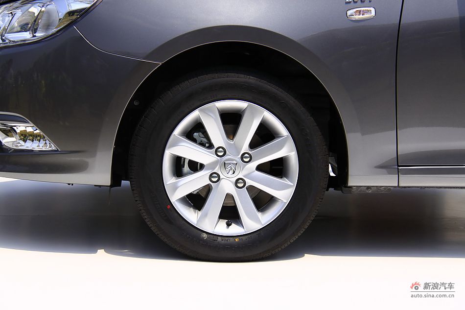 上汽通用五菱宝骏630