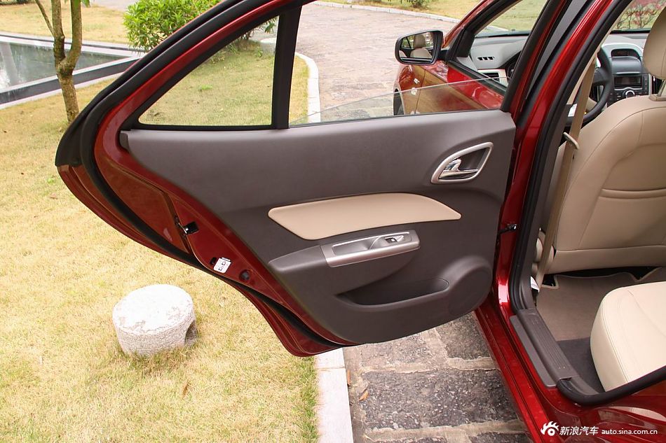 2012款宝骏630自动档