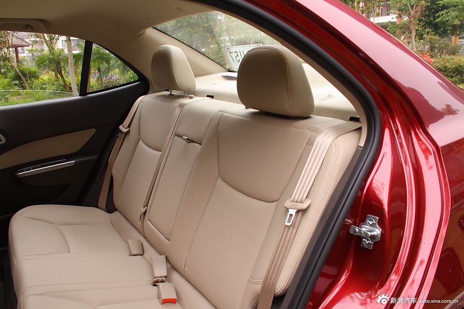 2012款宝骏630自动档