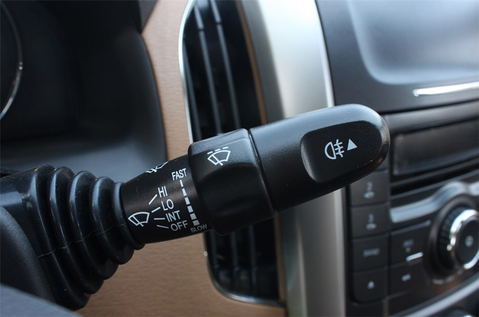 2013款 1.5L MT 精英型 