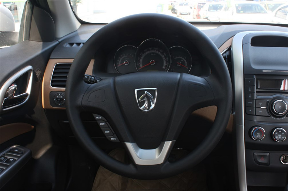 2013款 1.5L MT 精英型 