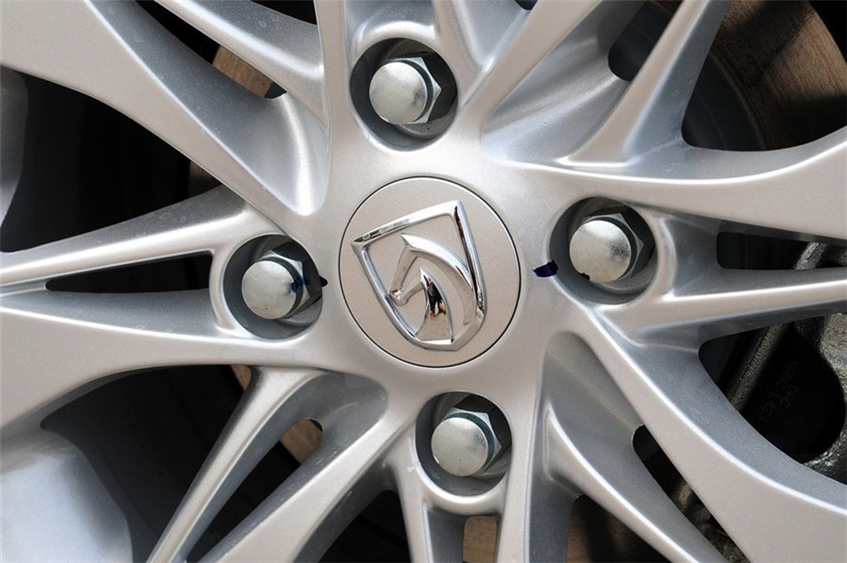 2013款 1.5L MT 精英型