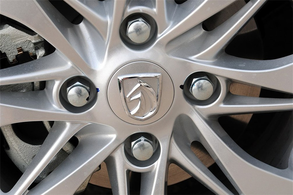 2013款 1.5L MT 精英型