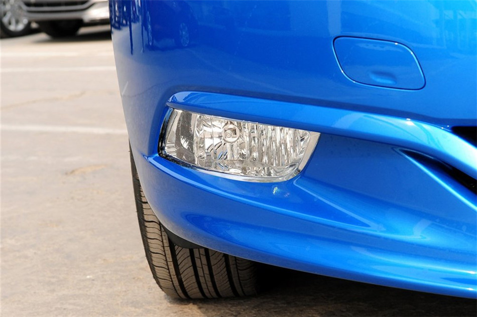 2013款 1.5L MT 精英型