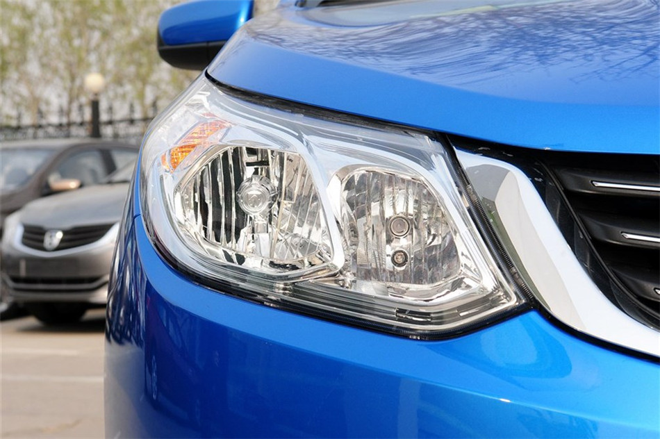 2013款 1.5L MT 精英型