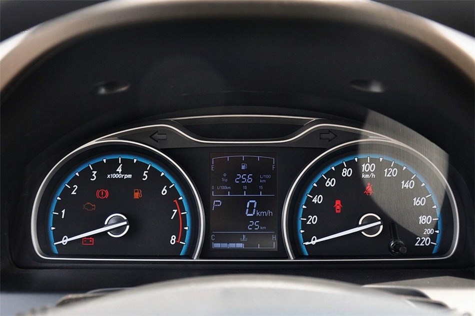 2014款 1.5L MT 舒适型 内饰