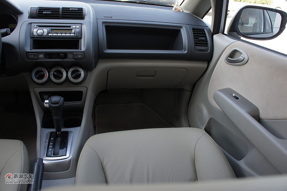 2011款理念S1 1.5L自动豪华型