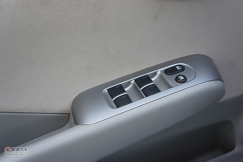 2011款理念S1 1.5L自动豪华型