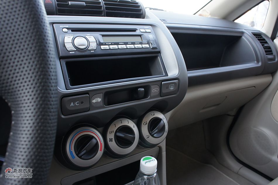2011款理念S1 1.5L自动豪华型