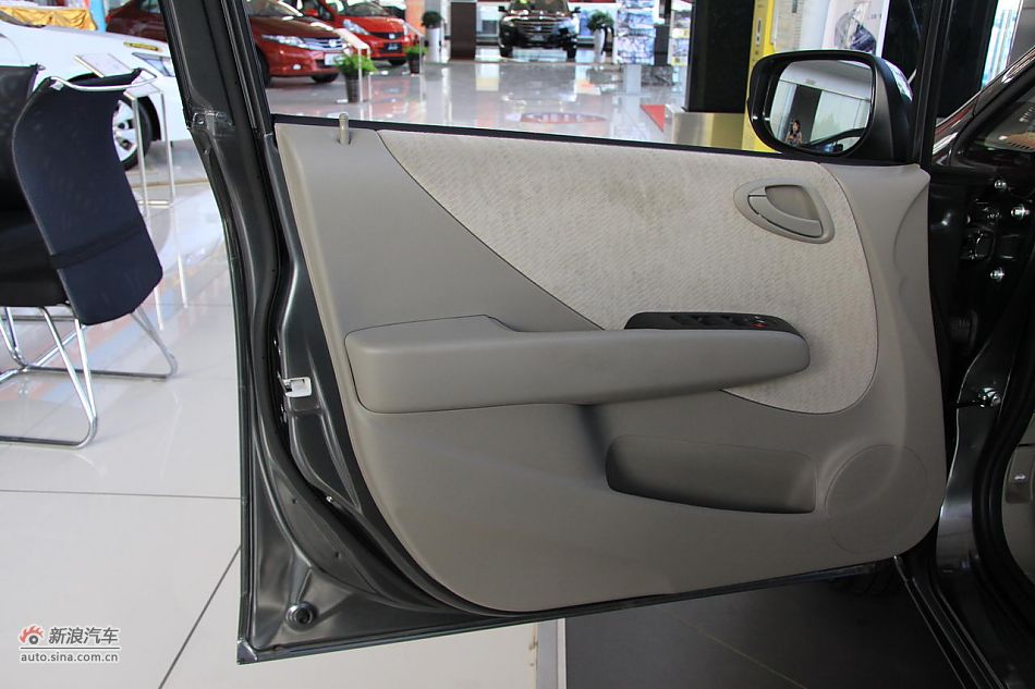 2011款理念S1 1.3L自动舒适版