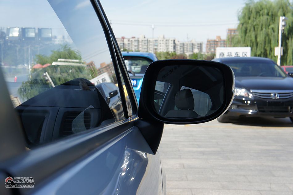 2011款理念S1 1.5L自动豪华型