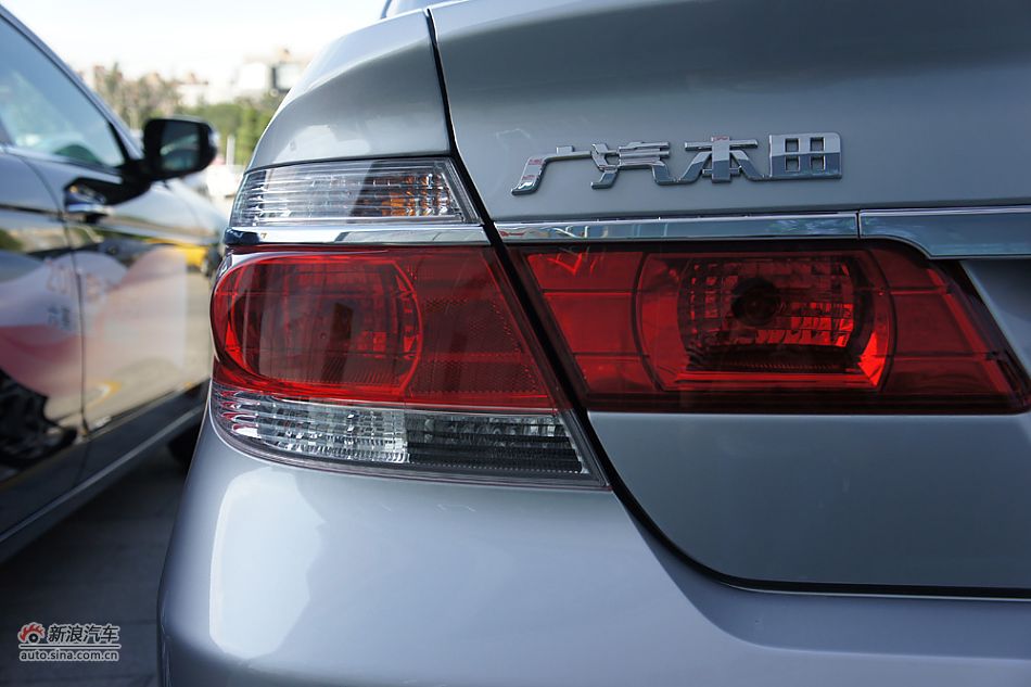 2011款理念S1 1.5L自动豪华型