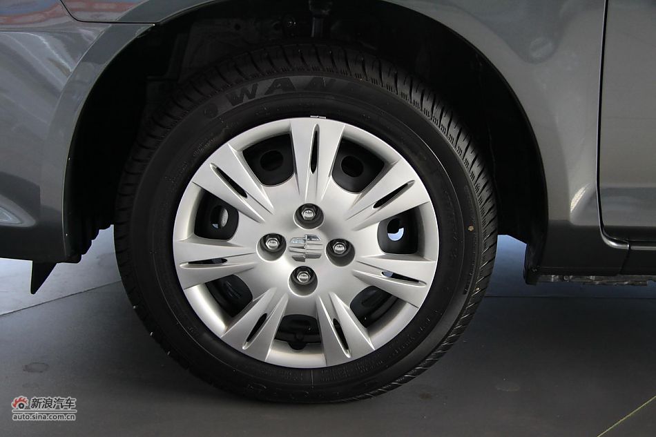 2011款理念S1 1.3L自动舒适版