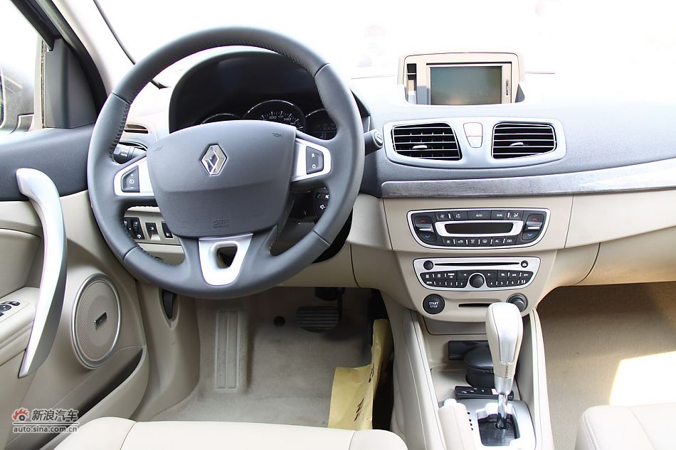 雷诺风朗座椅空间