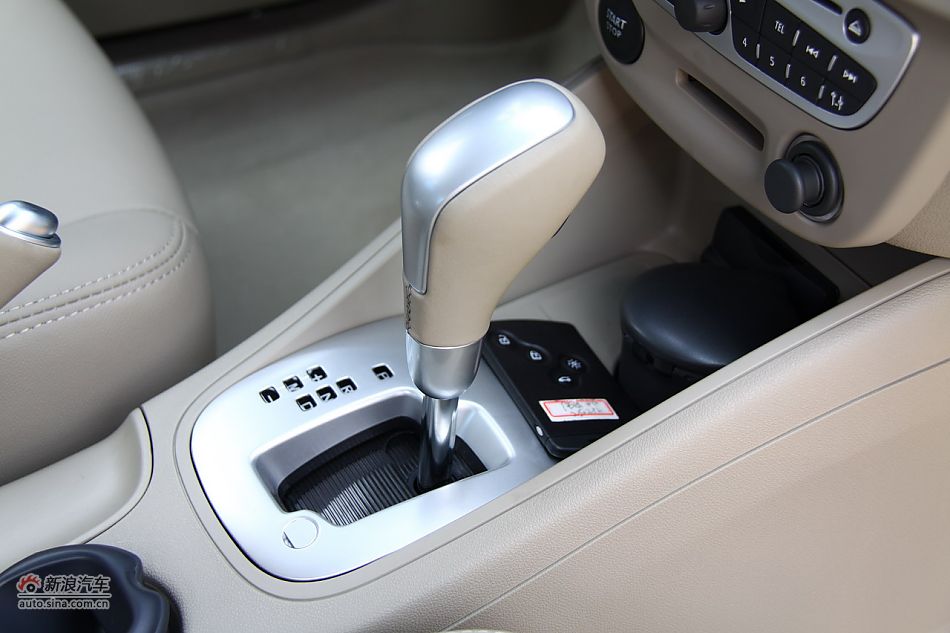 雷诺风朗座椅空间