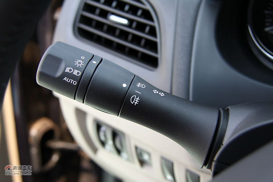 雷诺风朗座椅空间