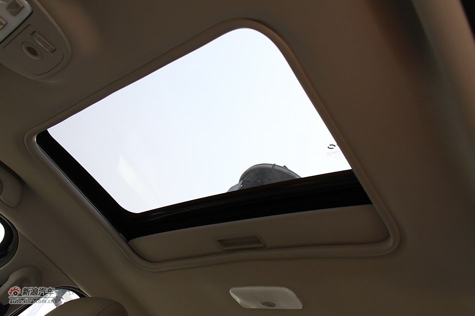 雷诺风朗座椅空间