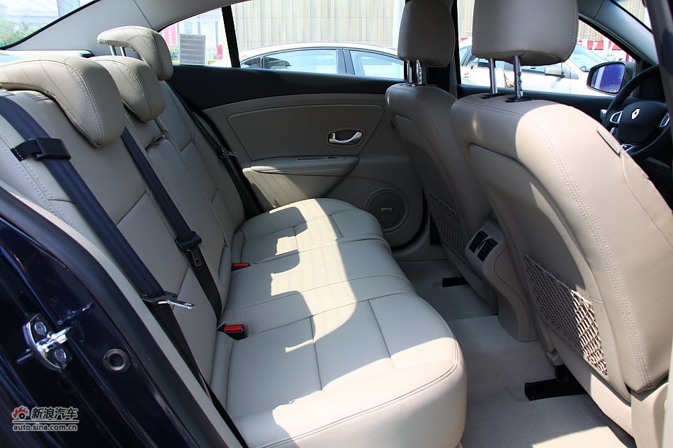 雷诺风朗座椅空间