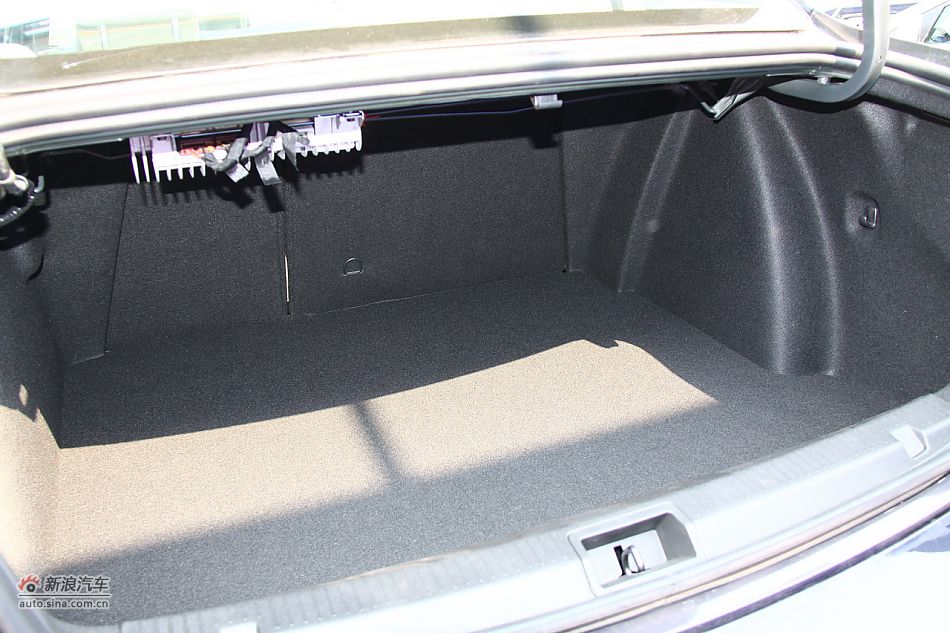 雷诺风朗座椅空间