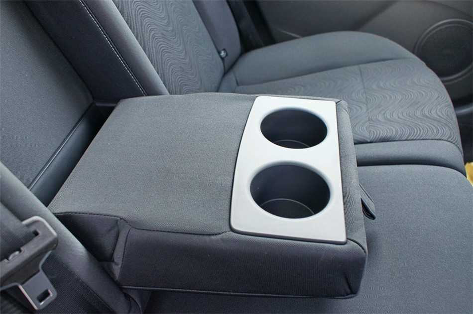 风朗 2013款 2.0L CVT 标准版 空间