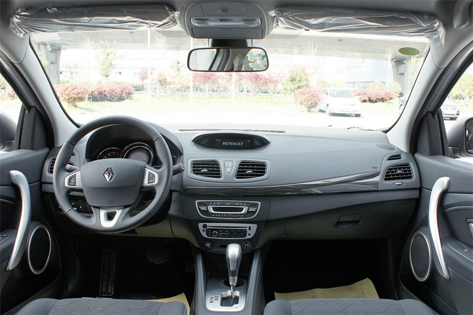 风朗 2013款 2.0L CVT 标准版 内饰