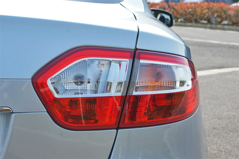 风朗 2013款 2.0L CVT 标准版 细节