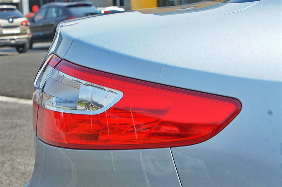 风朗 2013款 2.0L CVT 标准版 细节