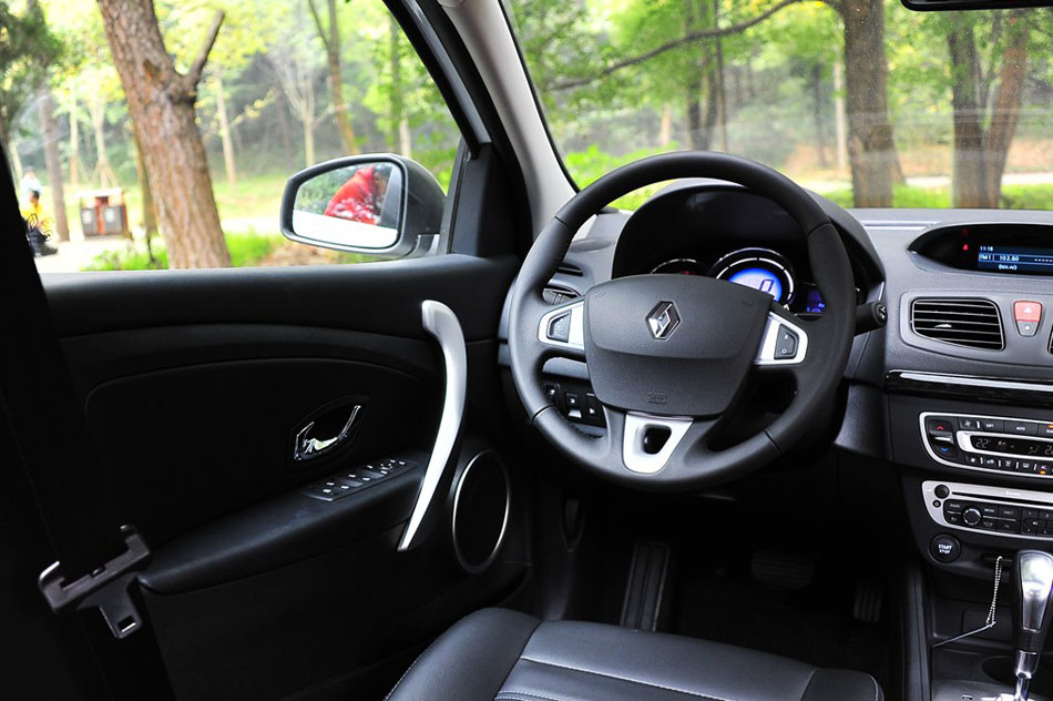 2015款 2.0L 时尚版 内饰