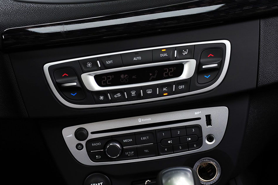 2015款 2.0L 时尚版 内饰