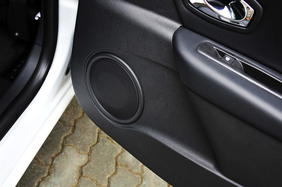 2015款 2.0L 时尚版 座椅空间