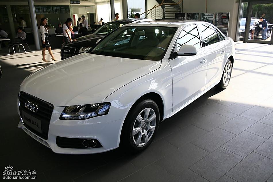奥迪全新A4L到店实拍