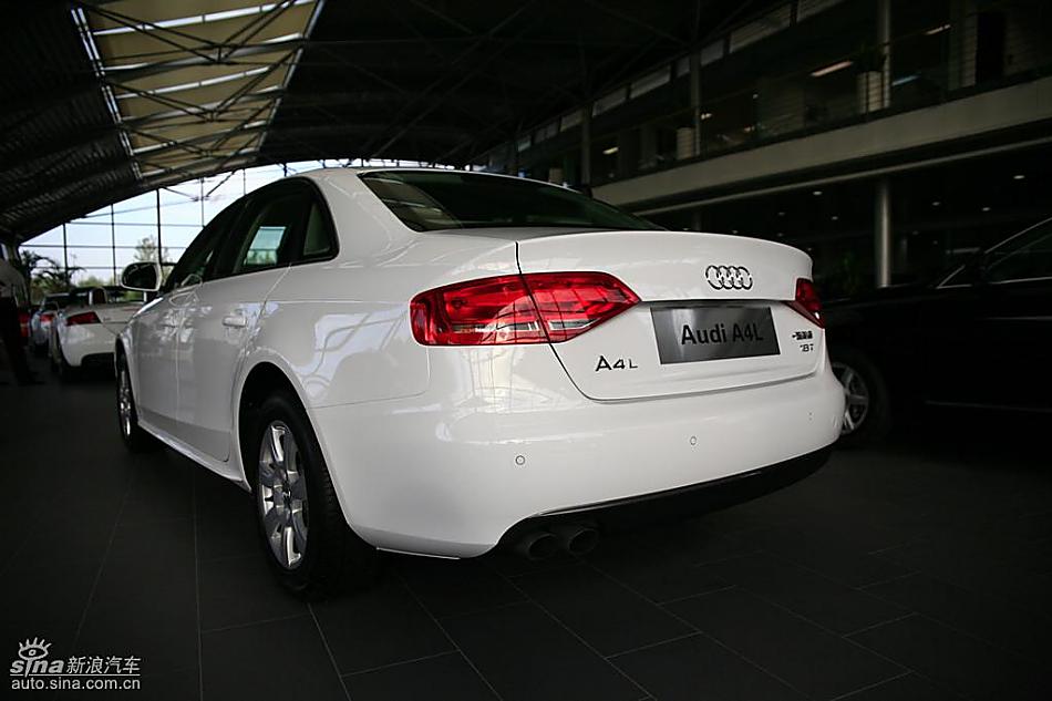 奥迪全新A4L到店实拍