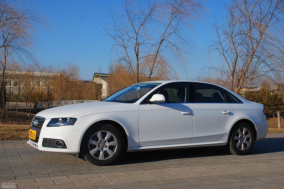 新浪试驾奥迪A4L 1.8T 外观