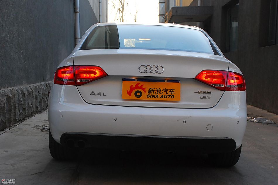 新浪试驾奥迪A4L 1.8T 外观