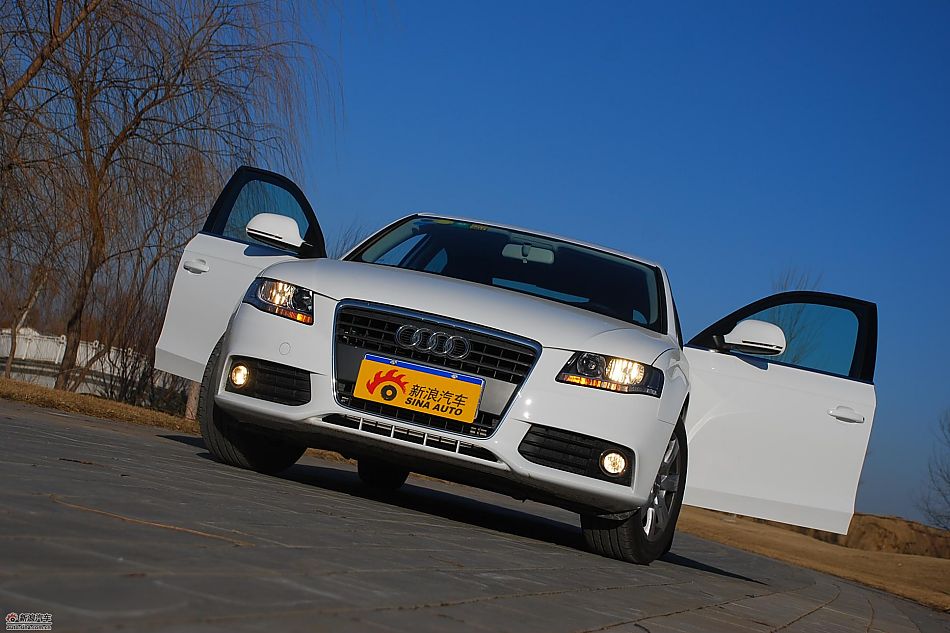 新浪试驾奥迪A4L 1.8T 外观