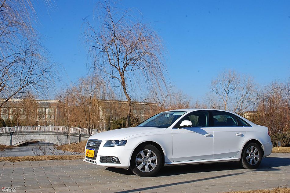 新浪试驾奥迪A4L 1.8T 外观