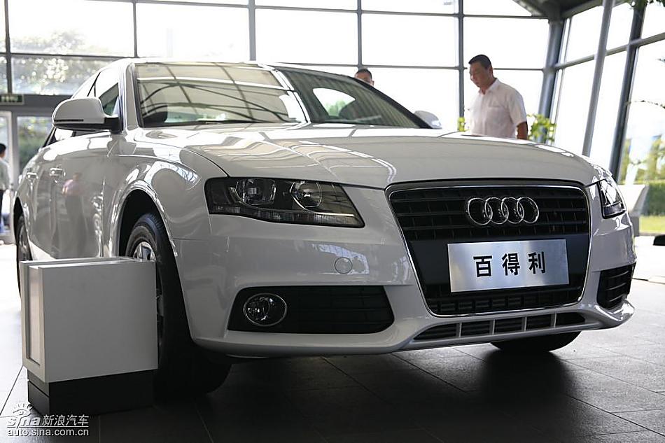 奥迪全新A4L到店实拍