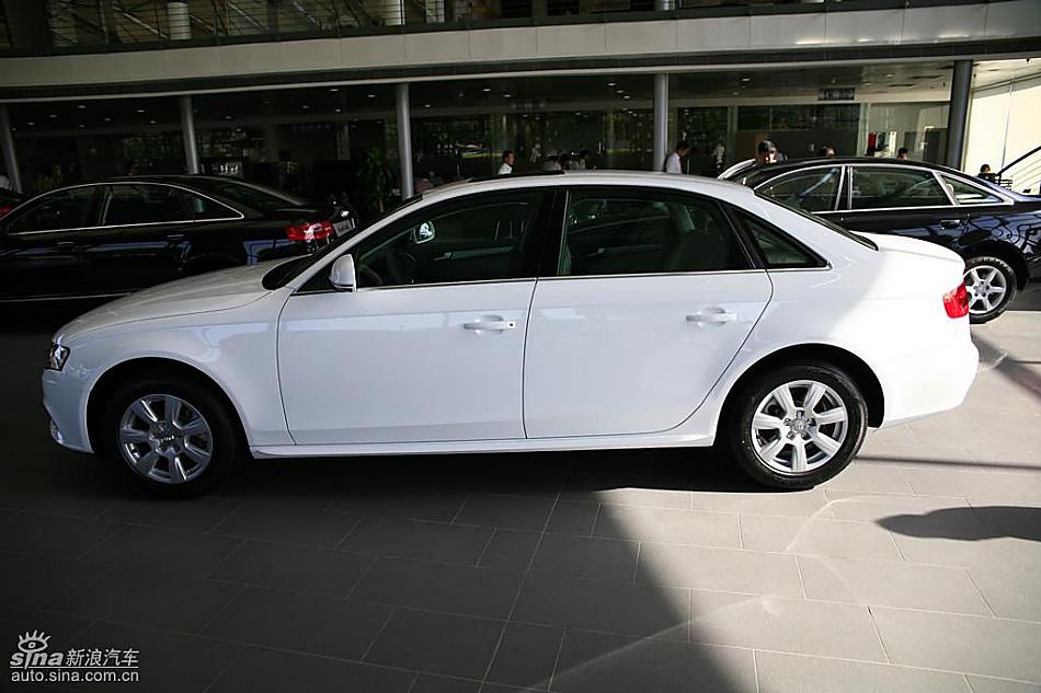 奥迪全新A4L到店实拍