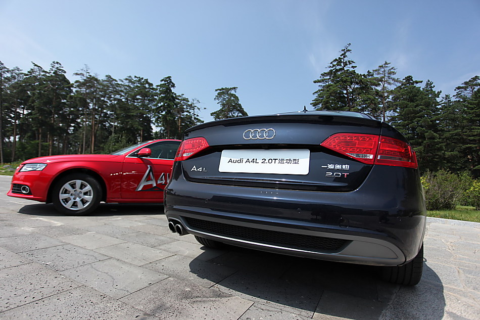 A4L 2.0T运动版外观图片