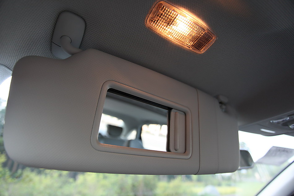 2010款A4L 1.8T舒适版内饰图片