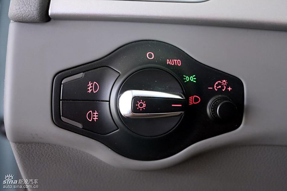 全新奥迪A4L 3.2 FSI quattro旗舰版内饰