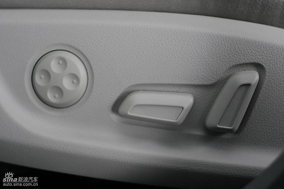 奥迪全新A4L到店实拍-内饰