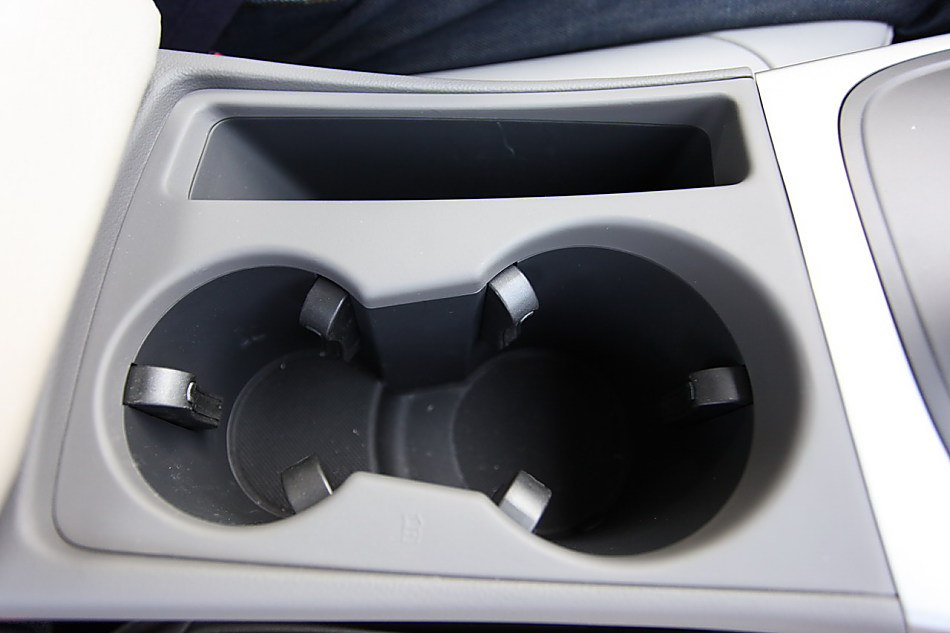 2010款A4L 1.8T舒适版内饰图片