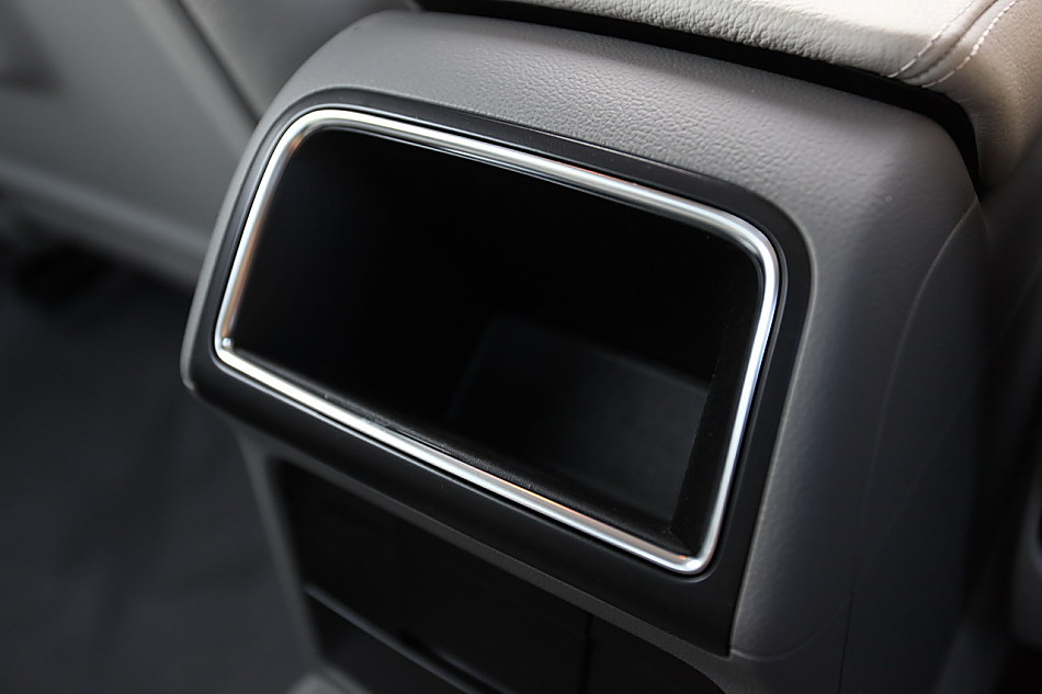 2010款A4L 1.8T舒适版内饰图片